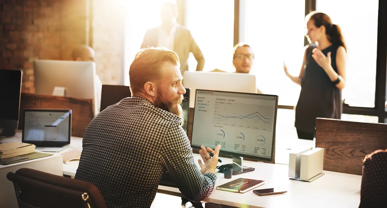 La codatorialità nelle reti di imprese consente alle aziende di mettere in comune attività e risorse umane per migliorare le performance lavorative.